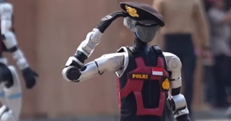 65812-polri-luncurkan-robot-humanoid-dan-robot-anjing-alias-k9-instagramatherman-hadi-basuki